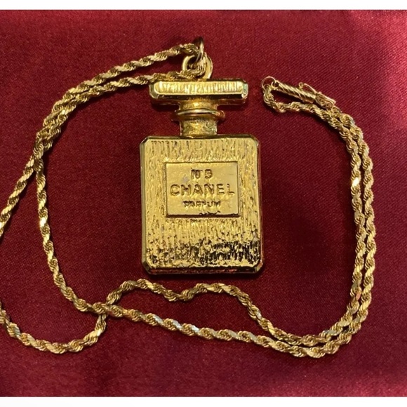 18" 14K Solid Gold Twisted Chain Necklace w CHANEL GP Perfume Bottle Pendant - Picture 5 of 8